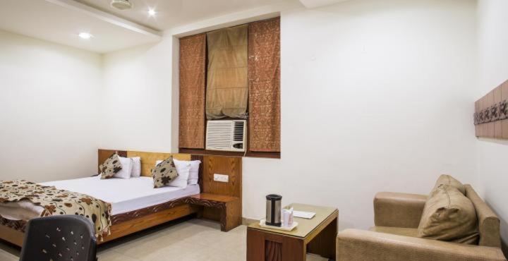 Hotel Mandakini Plaza Kanpur Luaran gambar